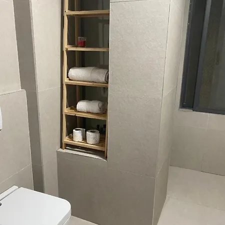 Cheerful 2-bedroom In Appartement