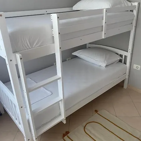 Cheerful 2-bedroom In *