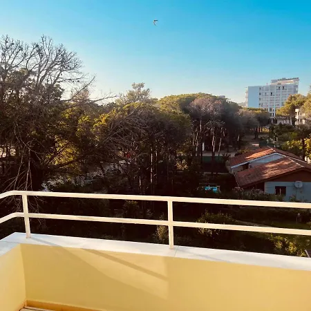 Apartament Cheerful 2-bedroom In *