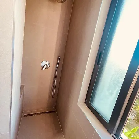 Cheerful 2-bedroom In Appartement