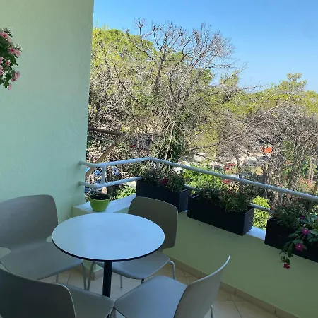 Appartement Cheerful 2-bedroom In Golem (Tirana)