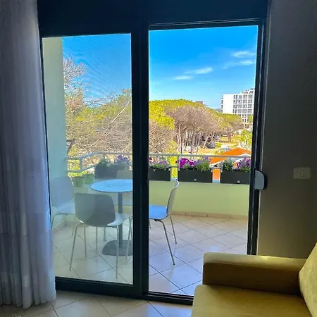 Cheerful 2-bedroom In Golem (Tirana)