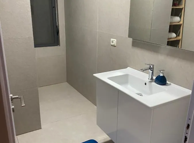 Cheerful 2-bedroom In Apartamento Golem (Tirana)