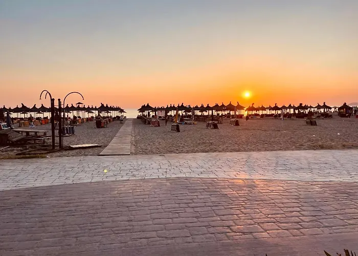 Apartamento Cheerful 2-bedroom In Golem (Tirana)