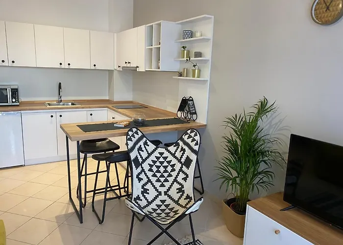 Cheerful 2-bedroom In Apartamento Golem (Tirana)