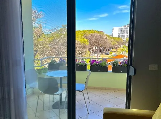 Cheerful 2-bedroom In Golem (Tirana)